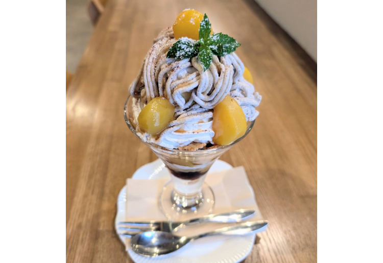 【秋限定スイーツ】マロンパフェ